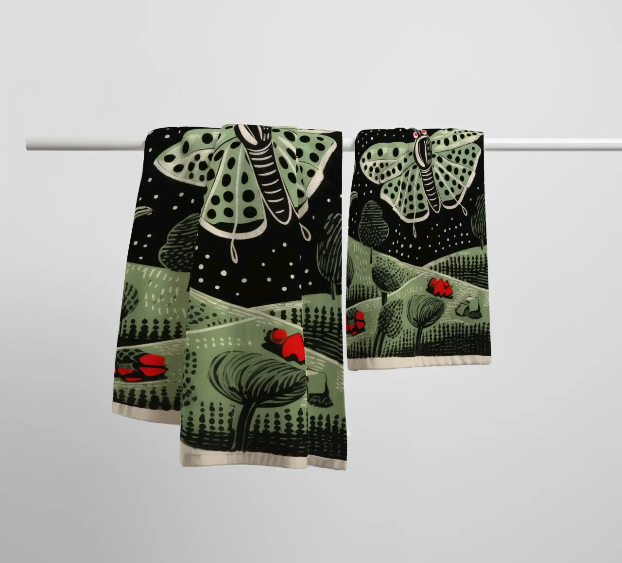 Groene zijderups 1 badhanddoek van Minimal Animal Art