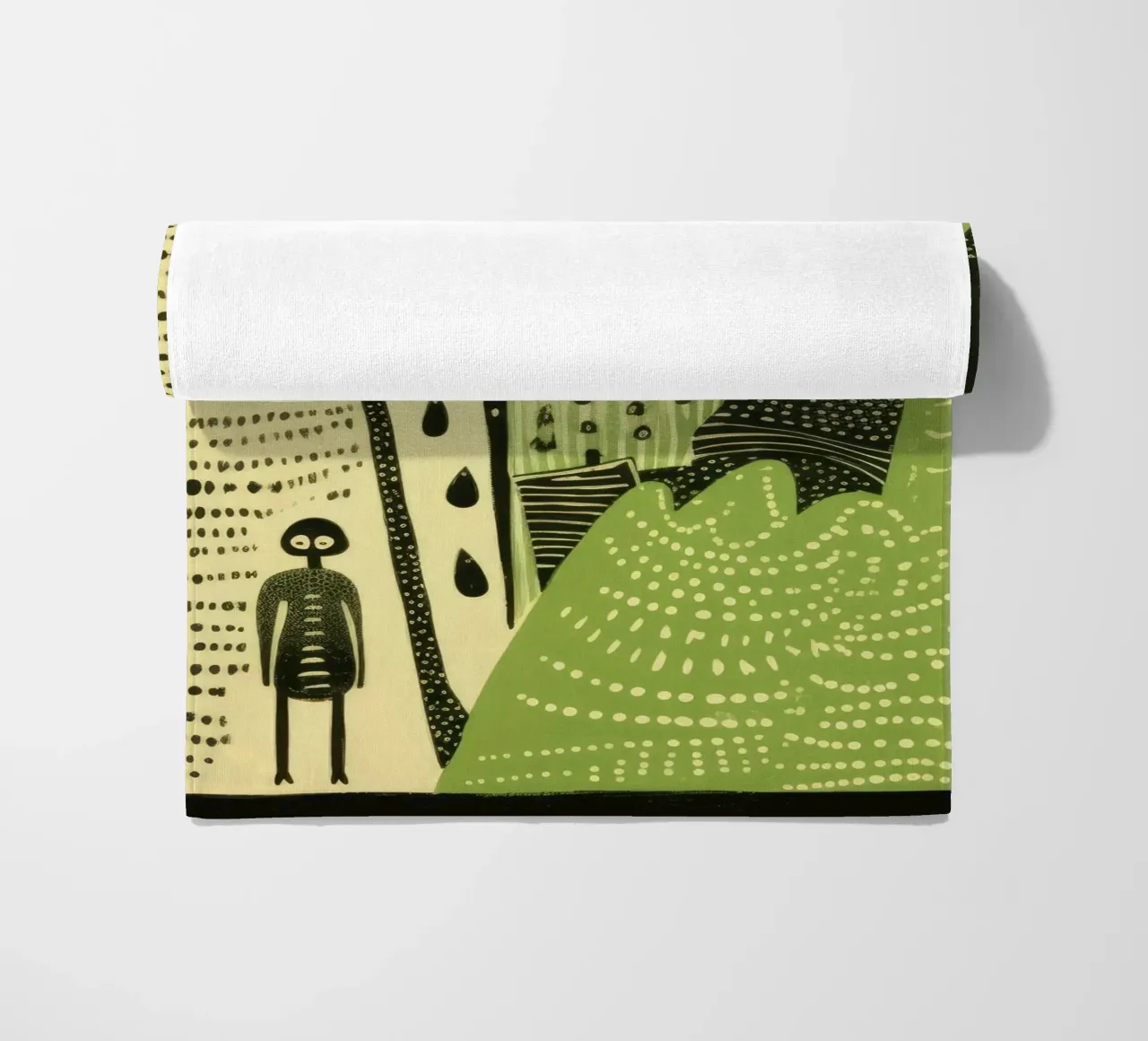 Groene zijderups 4 strandhanddoek van Minimal Animal Art