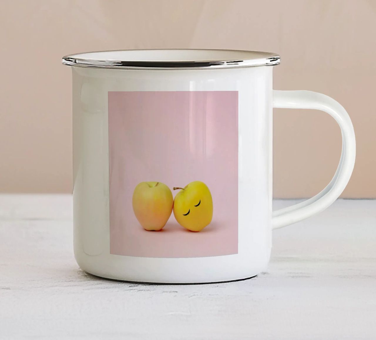 You Can Lean on Me tazza in smalto da Juj Winn
