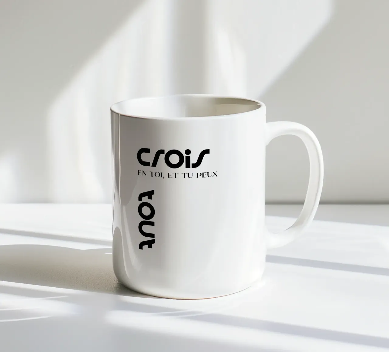 Credi in te stesso e puoi girare la tipografia moderna tazza in ceramica da YV TYPOGRAPHY
