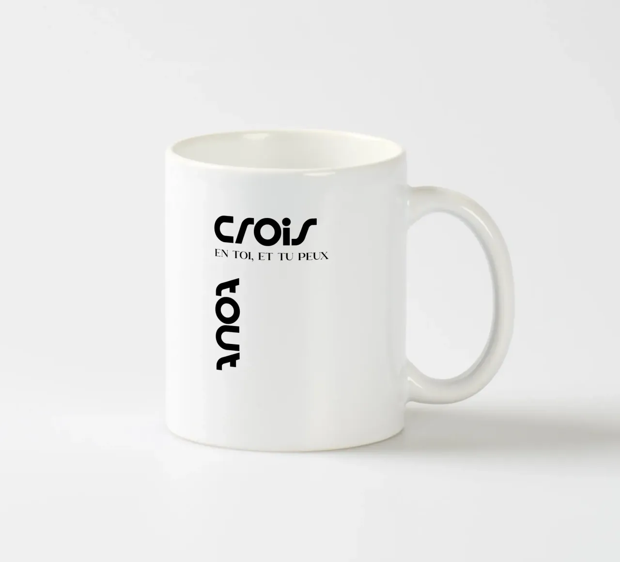 Credi in te stesso e puoi girare la tipografia moderna tazza in ceramica da YV TYPOGRAPHY