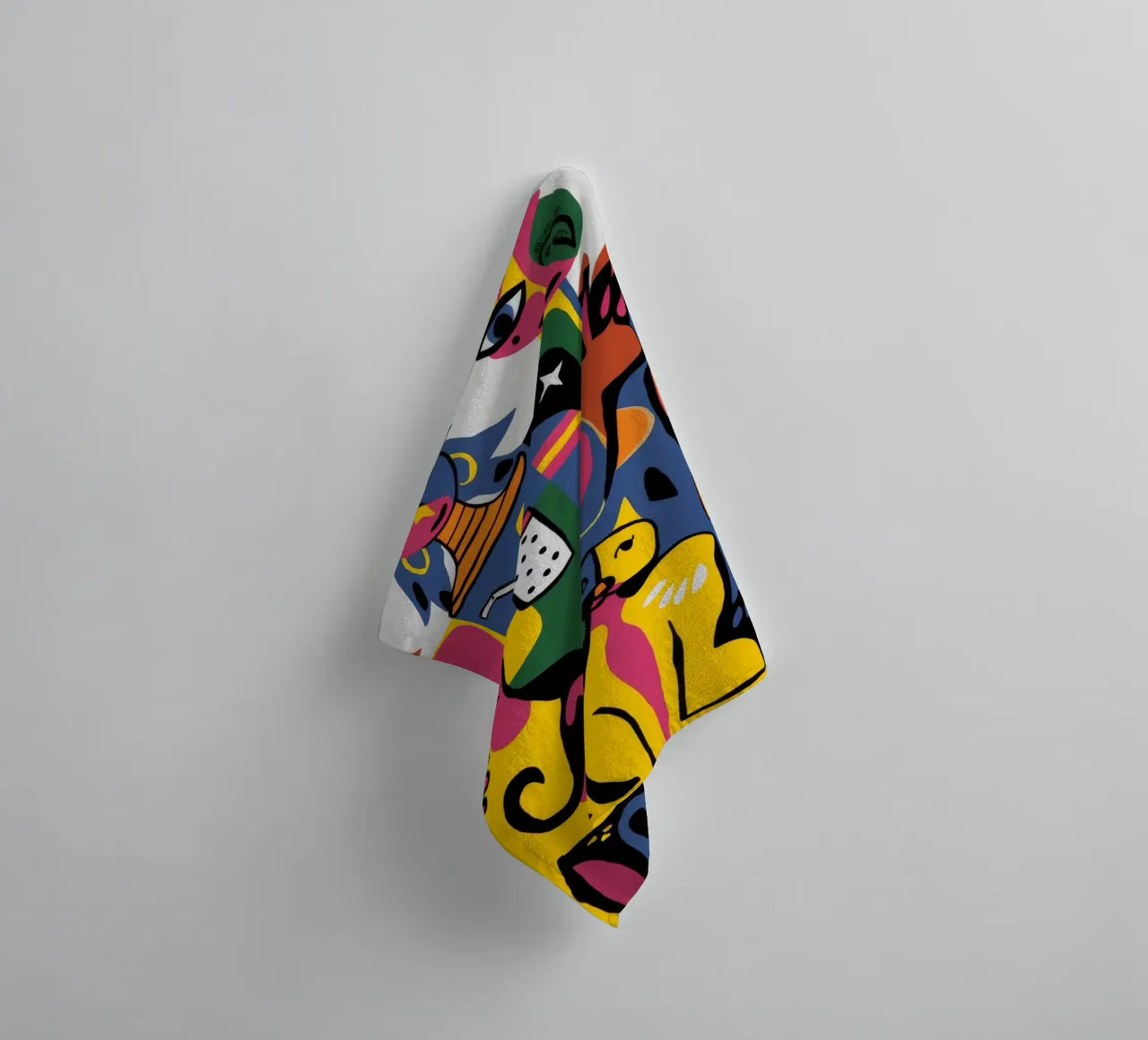 Surreal Gathering towel by Monarco Virtuoso