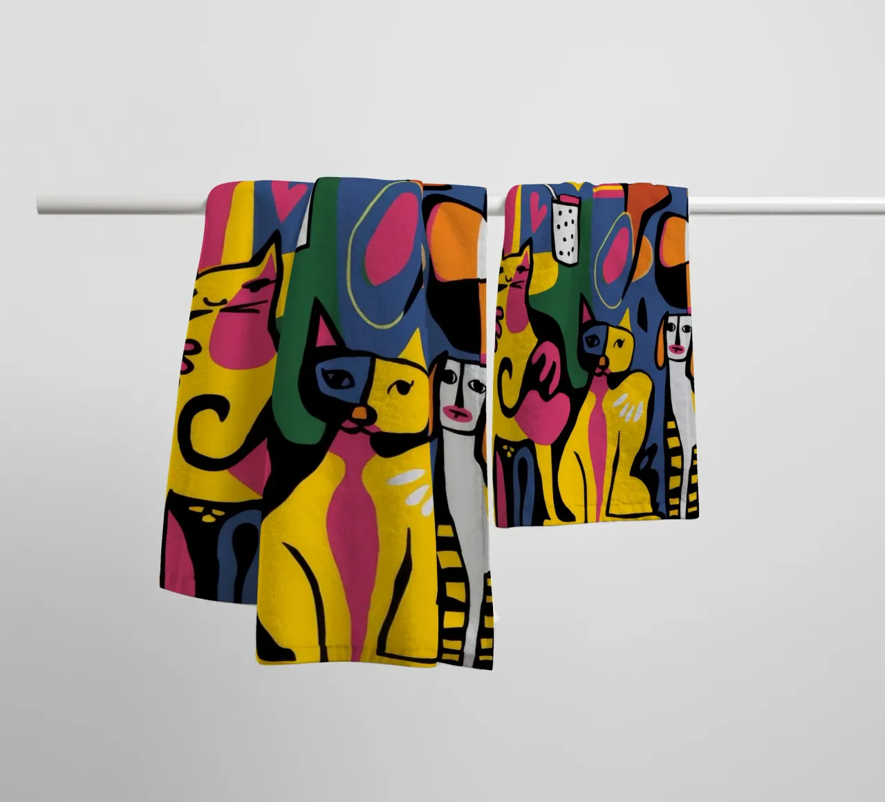 Surreal Gathering towel by Monarco Virtuoso