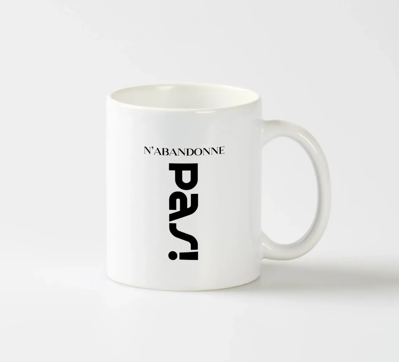 N'Abandonne Pas Tipografia moderna e semplice tazza in ceramica da YV TYPOGRAPHY