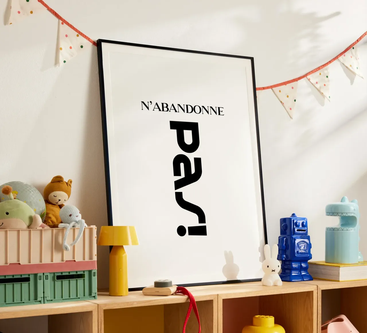 N'Abandonne Pas Tipografia moderna e semplice poster con telaio in legno da YV TYPOGRAPHY