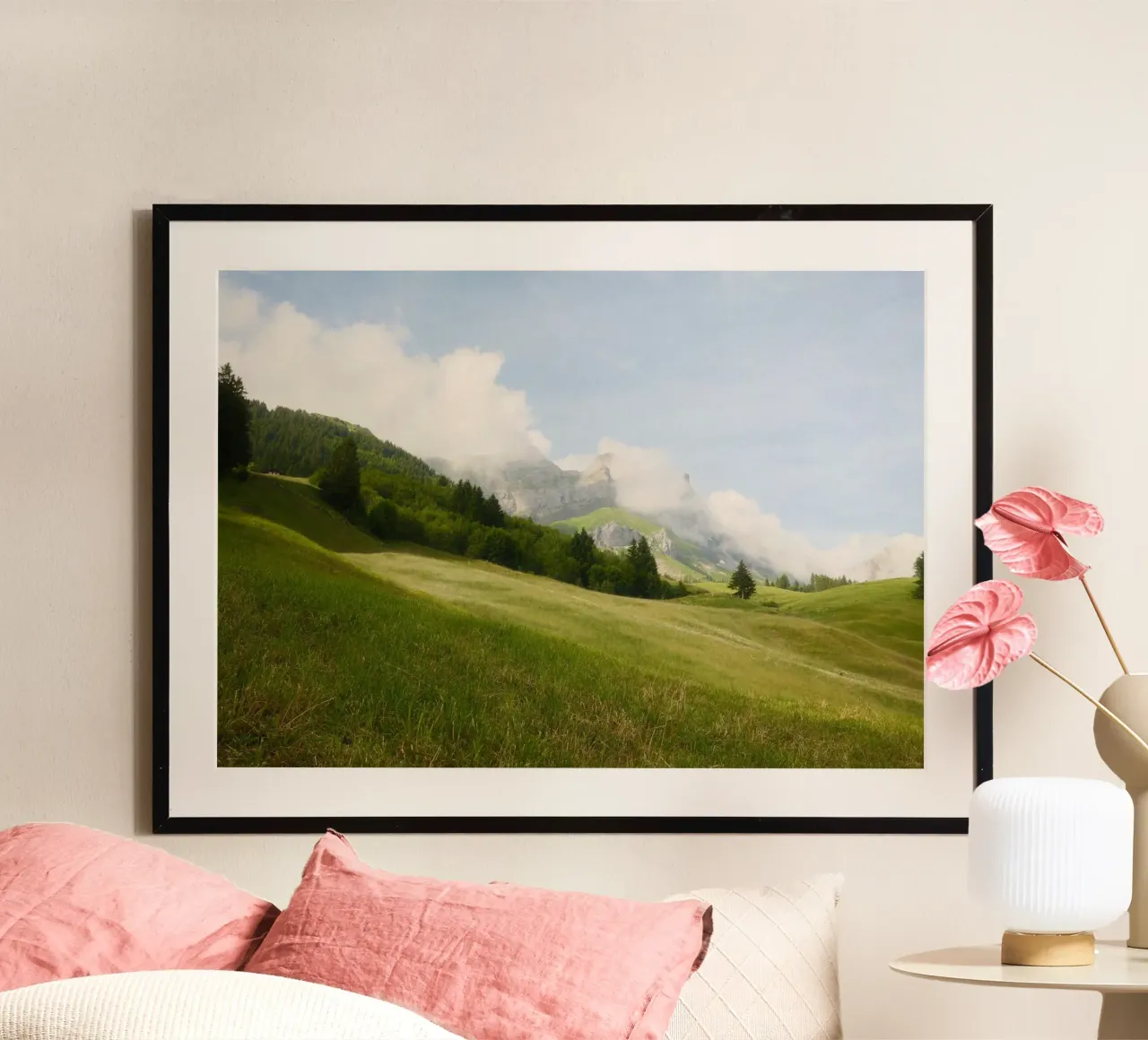 Misty Alpine Meadows poster con telaio in legno da FujiSwiss