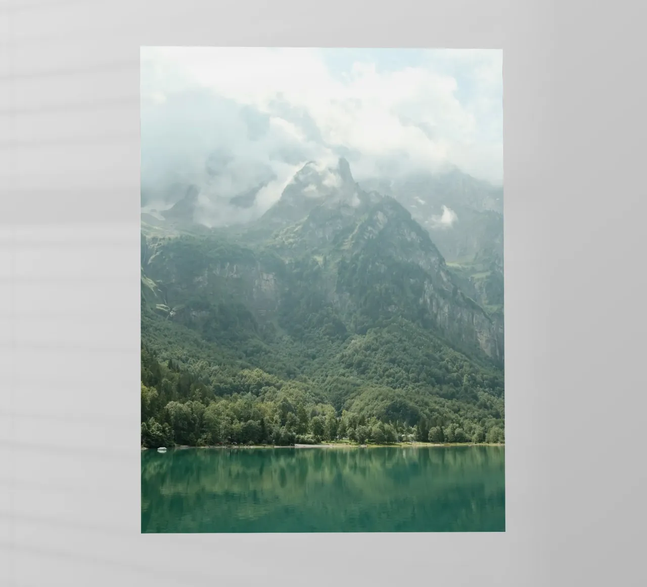 Mystical Mountain Reflection pellicola backlit da FujiSwiss