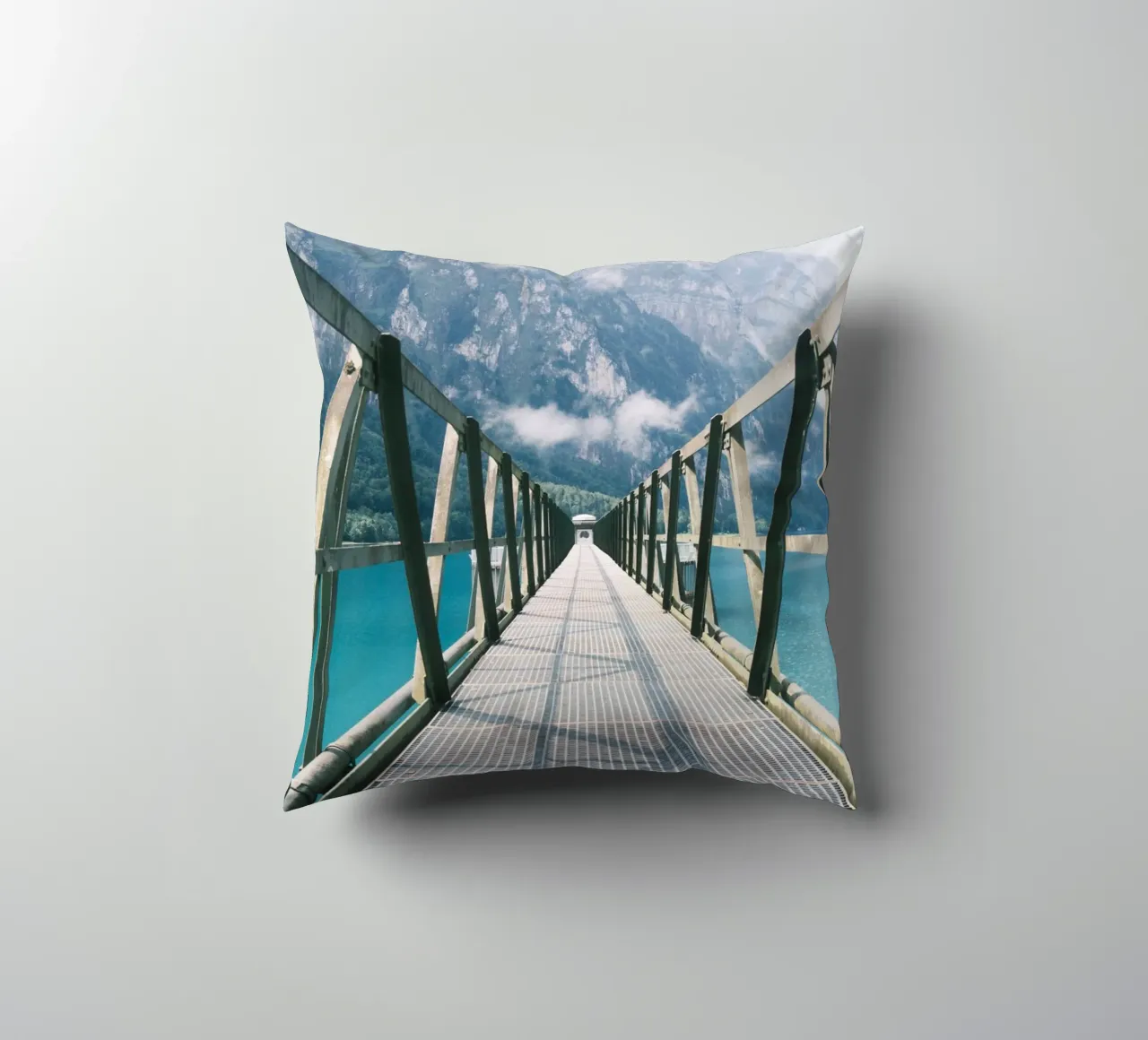 Industrial Bridge Over Tranquil Waters cuscino da FujiSwiss