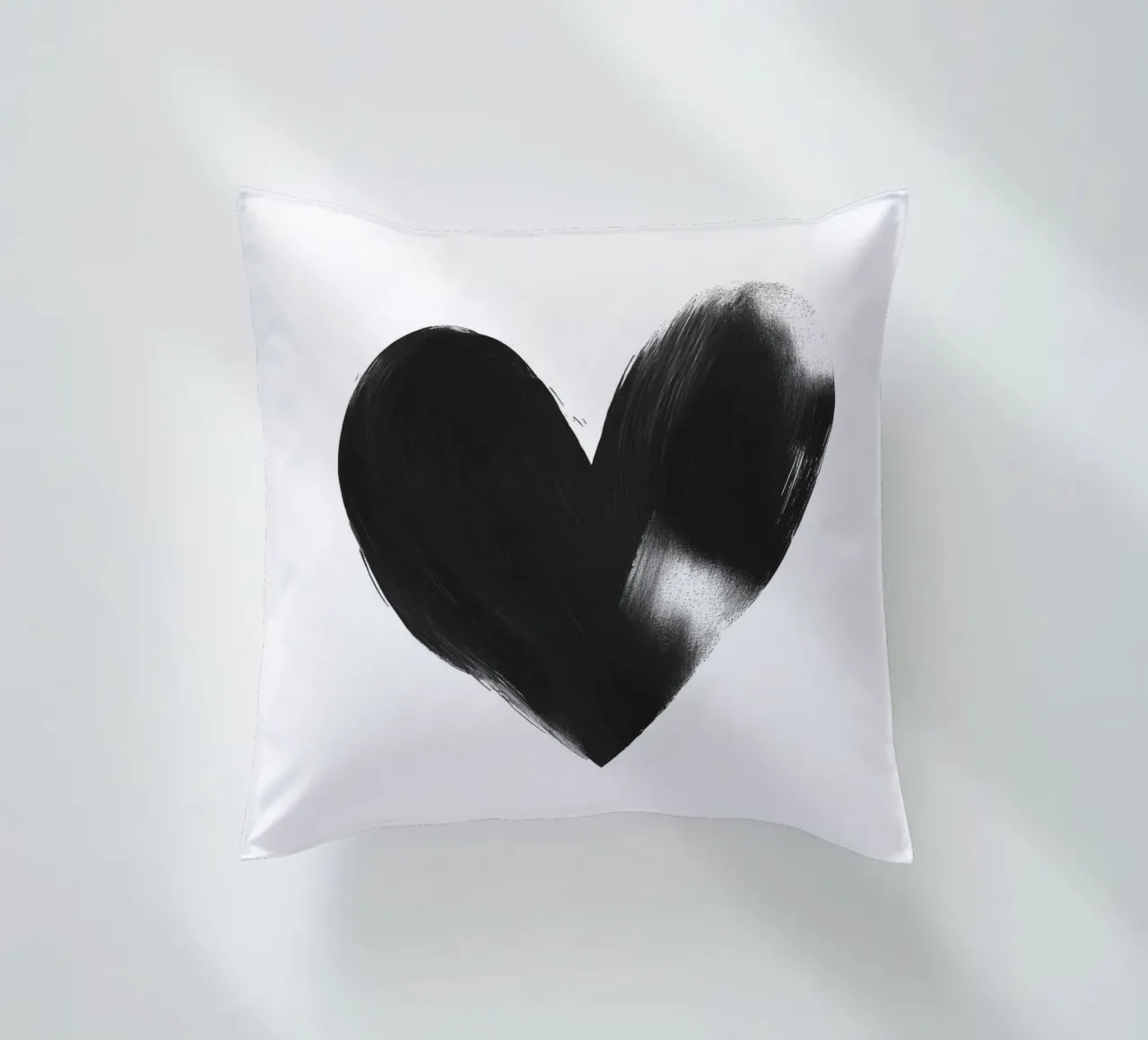 Cuore dipinto cuscino da Katja Stehle Design