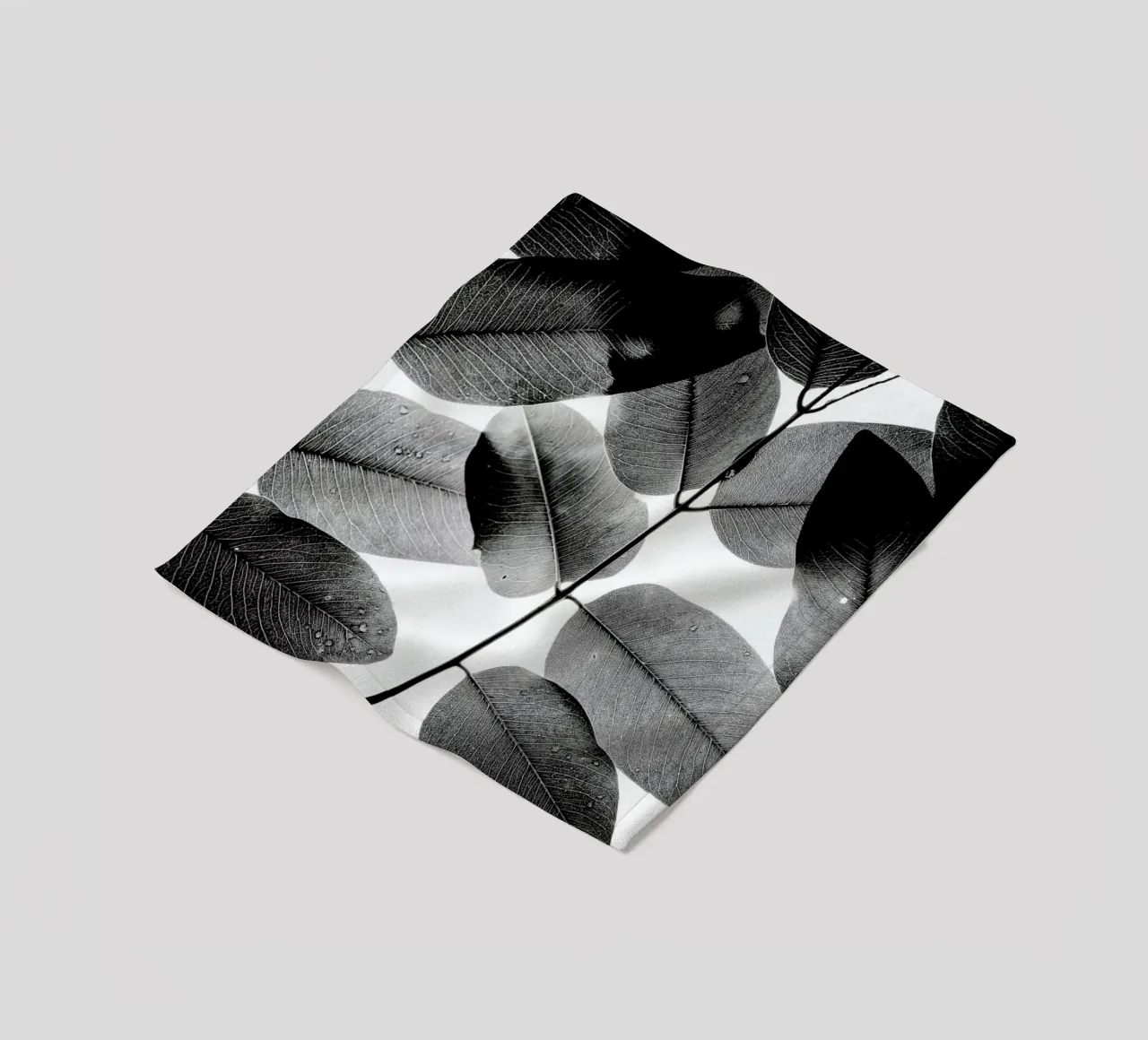 Experiments with Leaves 1 coperta in pile da Tal Paz-Fridman