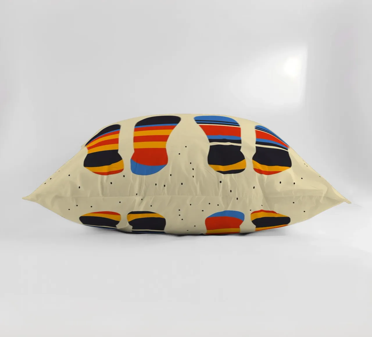 Happy Abstract Socks cuscino da Hey Vincent