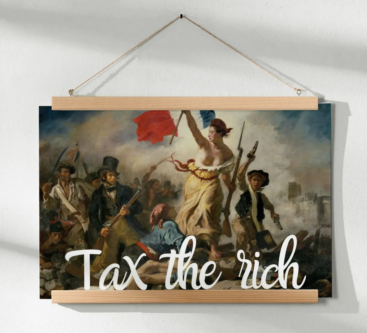 Tassare i ricchi - divertente citazione d'arte classica poster con telaio in plastica da Happy Mind Art