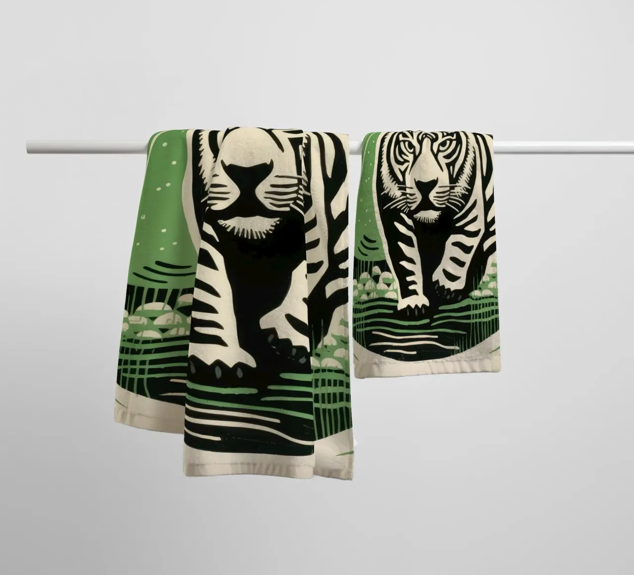 Tigre Verde 3 asciugamano da bagno da Minimal Animal Art