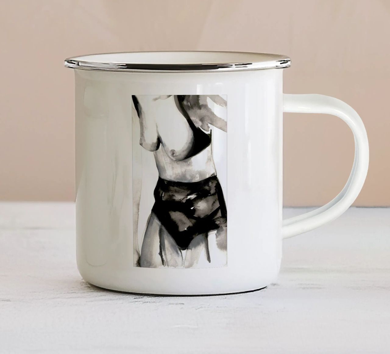 Cold to Be a Queen tazza in smalto da Victoria Verbaan