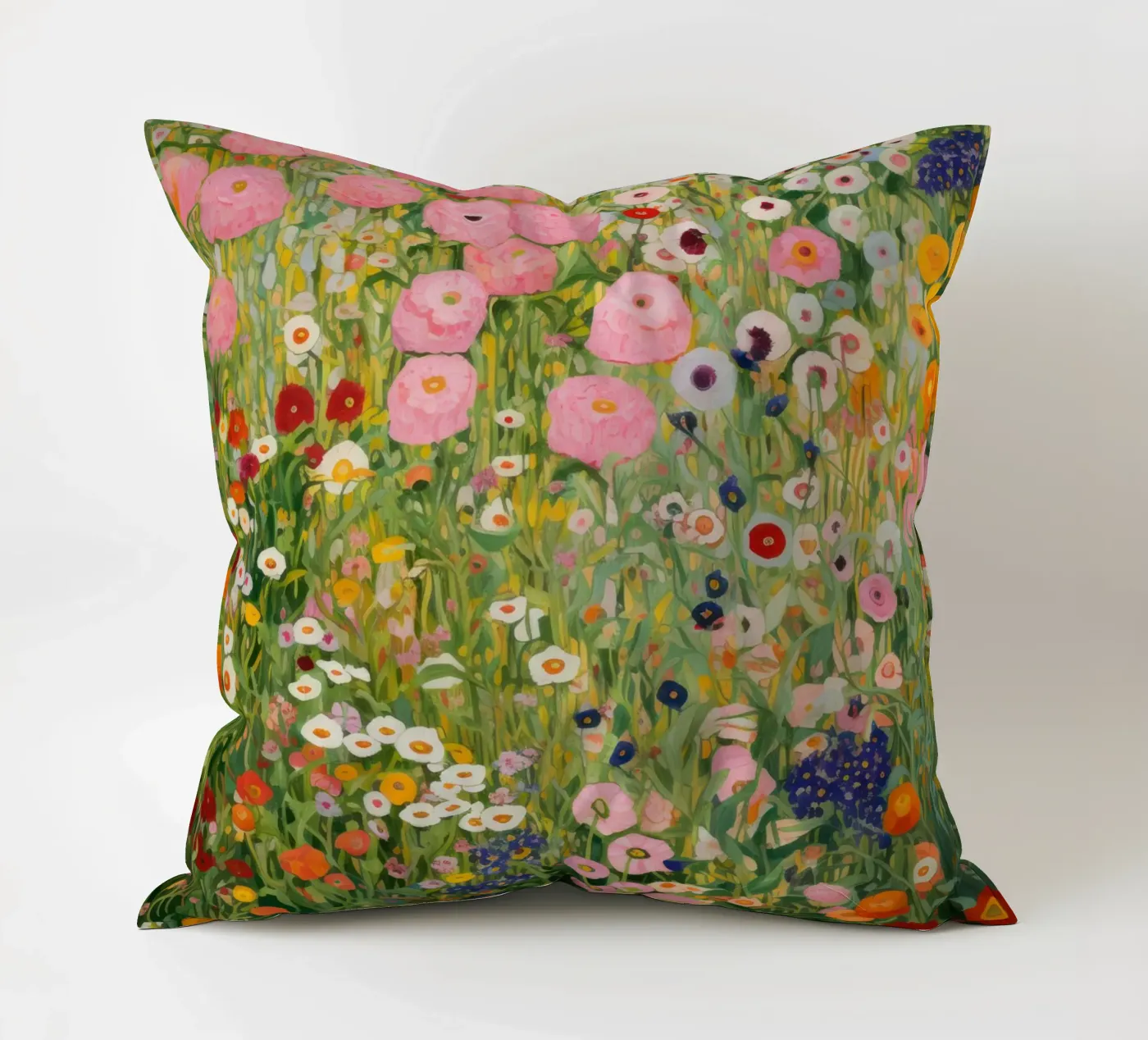 Gustav Klimt, Giardino di fiori rosa e verde cuscino da Peaches Art Prints