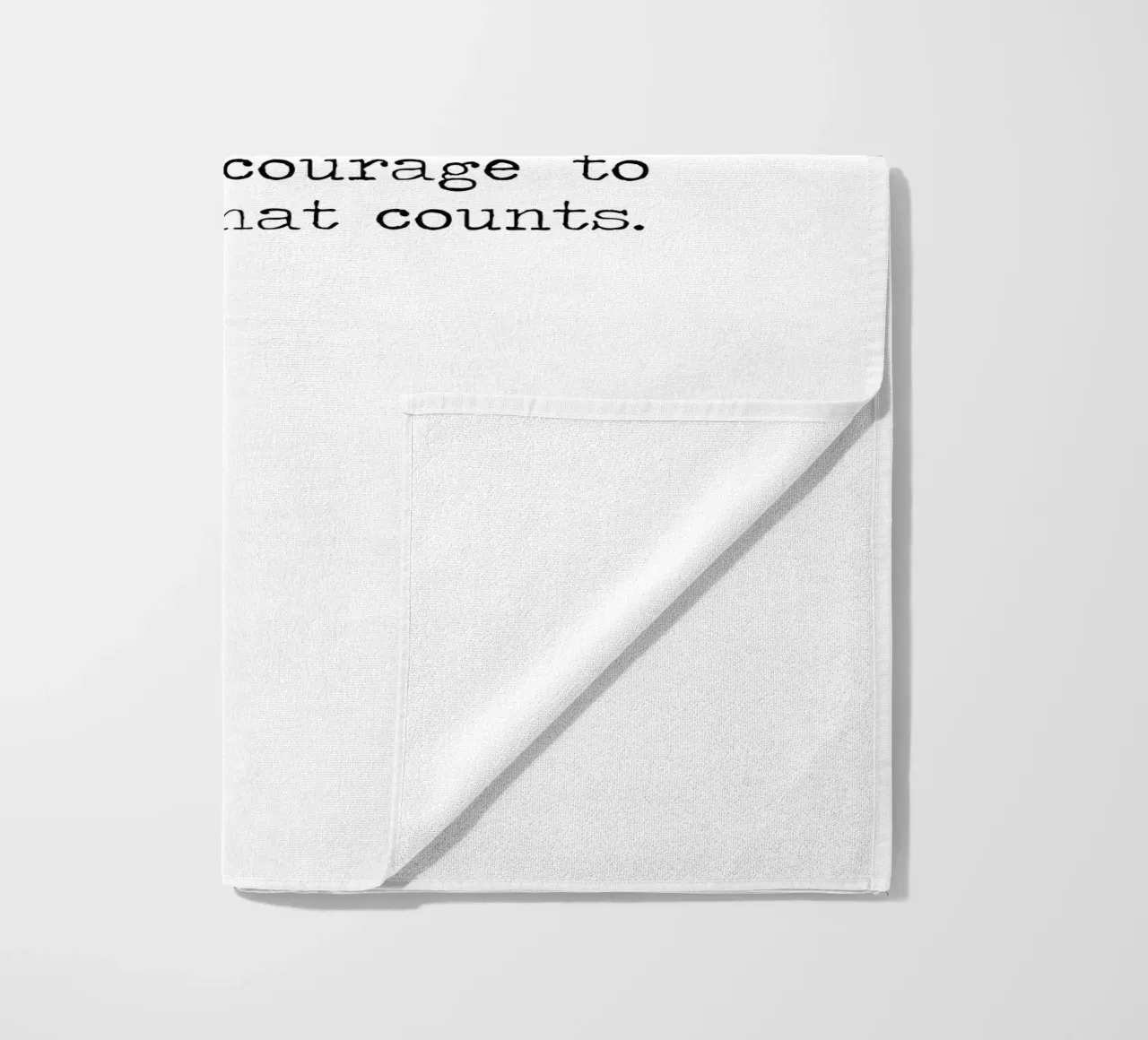 Le succès n'est pas définitif, l'échec n'est pas fatal. Citation de Courage serviette de plage de Summer Soul Co. - Quotes