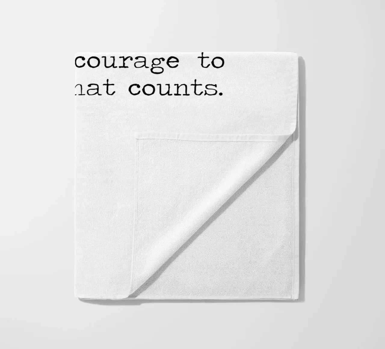 Le succès n'est pas définitif, l'échec n'est pas fatal. Citation de Courage serviette de plage de Summer Soul Co. - Quotes
