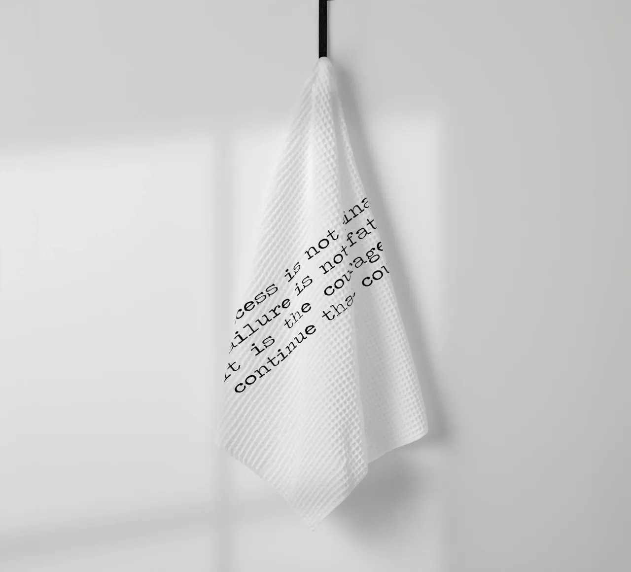 Le succès n'est pas définitif, l'échec n'est pas fatal. Citation de Courage torchon de Summer Soul Co. - Quotes
