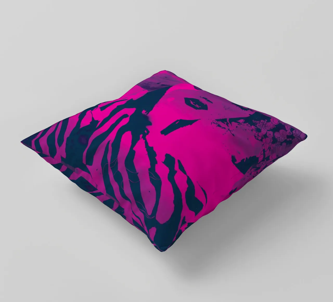 fucsia cuscino da Giulio Iurissevich