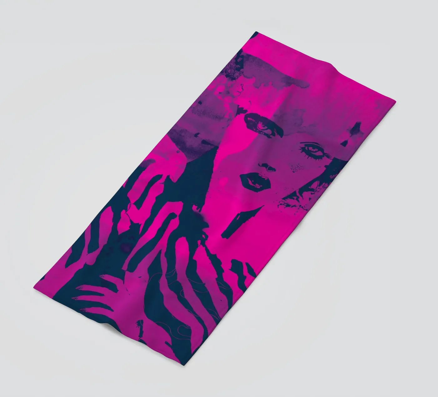 fuchsia strandhanddoek van Giulio Iurissevich