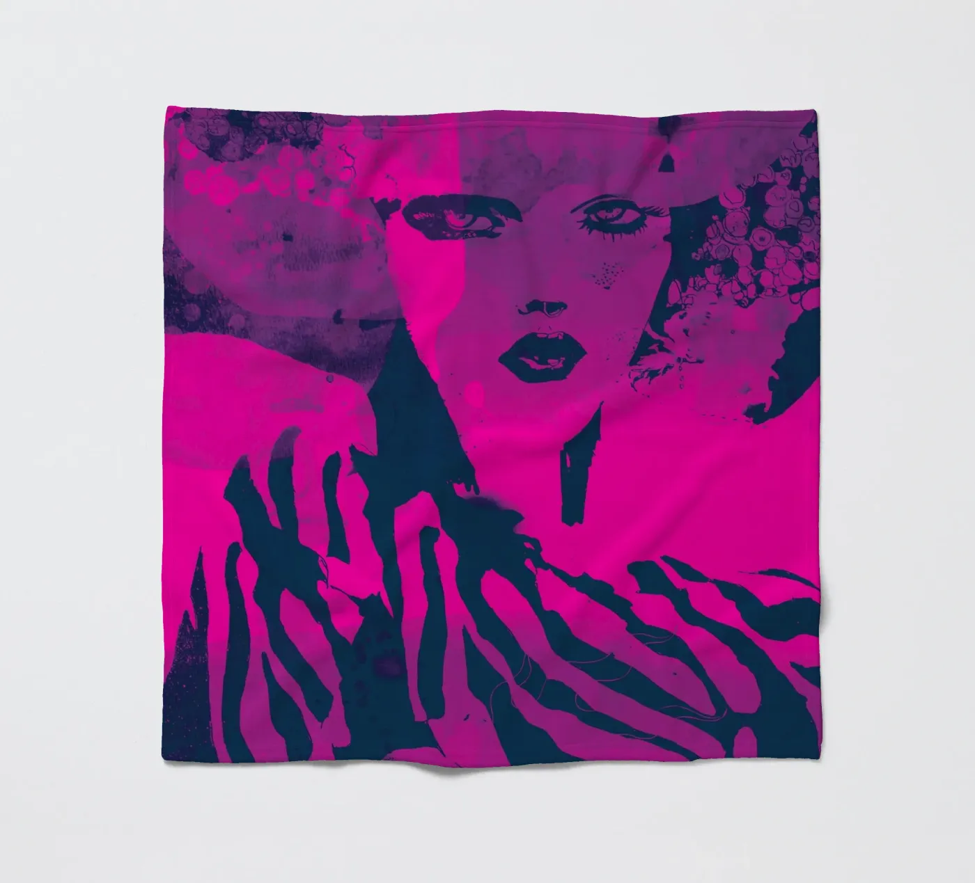 fuchsia fleecedeken van Giulio Iurissevich