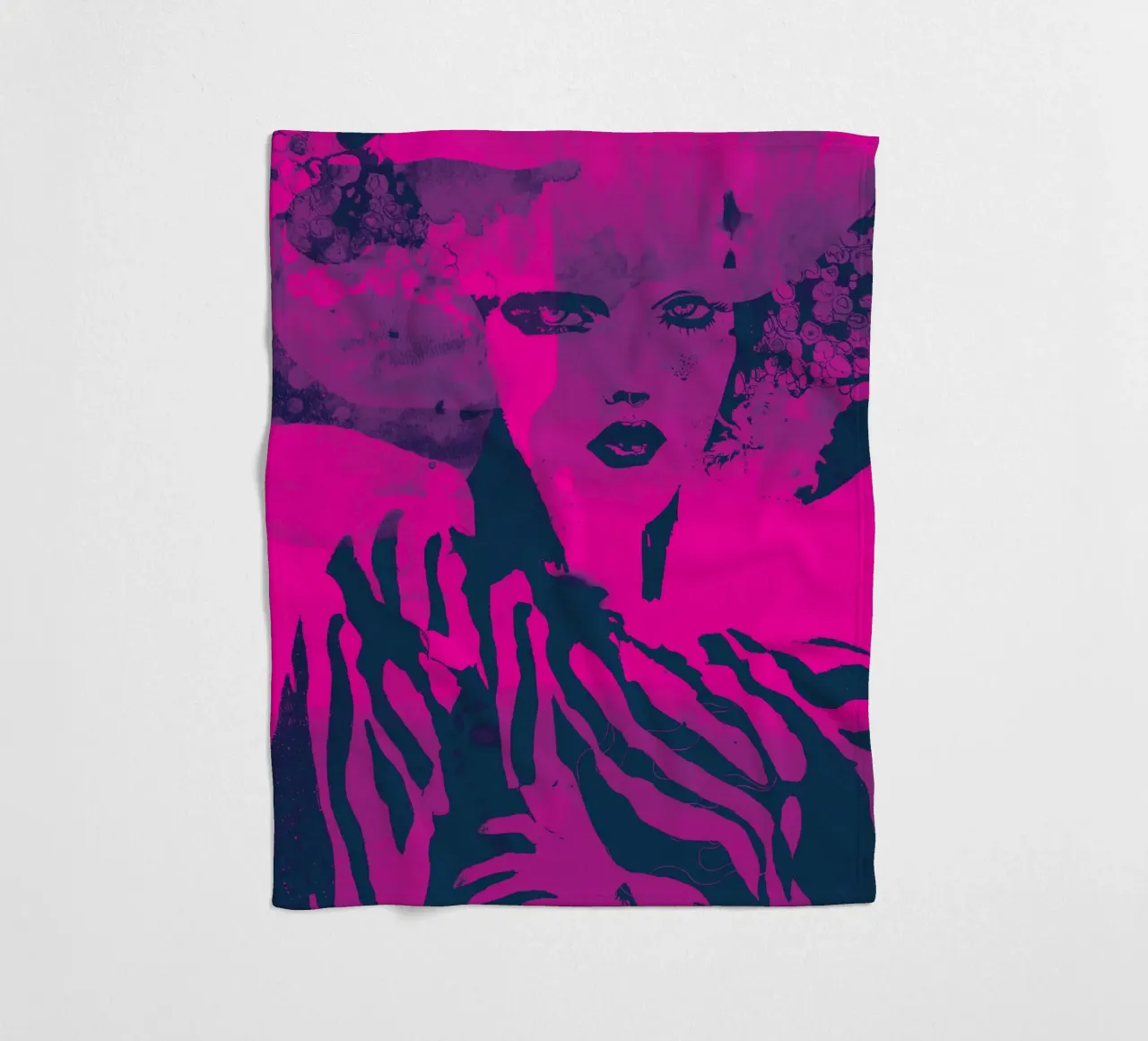 fuchsia Fleecedecke von Giulio Iurissevich