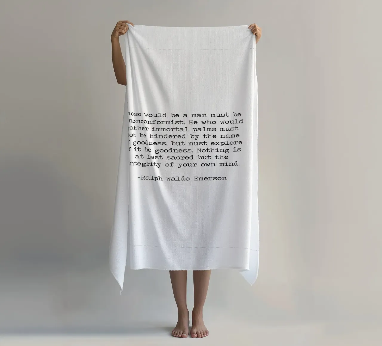 Wees een non-conformist integriteit is heilig, Ralph Waldo Emerson strandhanddoek van Summer Soul Co. - Quotes
