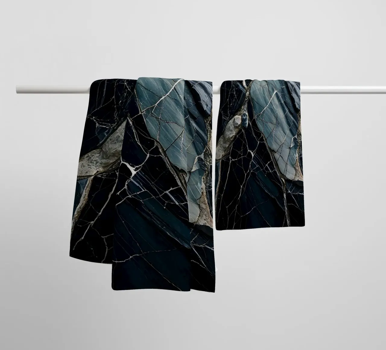 Pietra d'agata nera e pastello, chakra, aura asciugamano da bagno da bujaboom