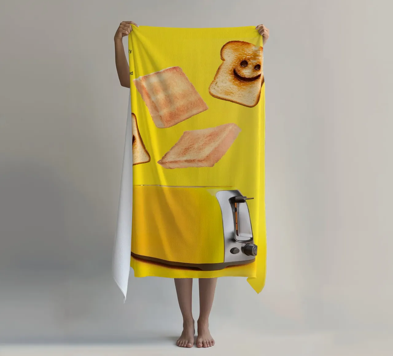 Slices of toasted bread with smiling faces telo mare da ramosashop