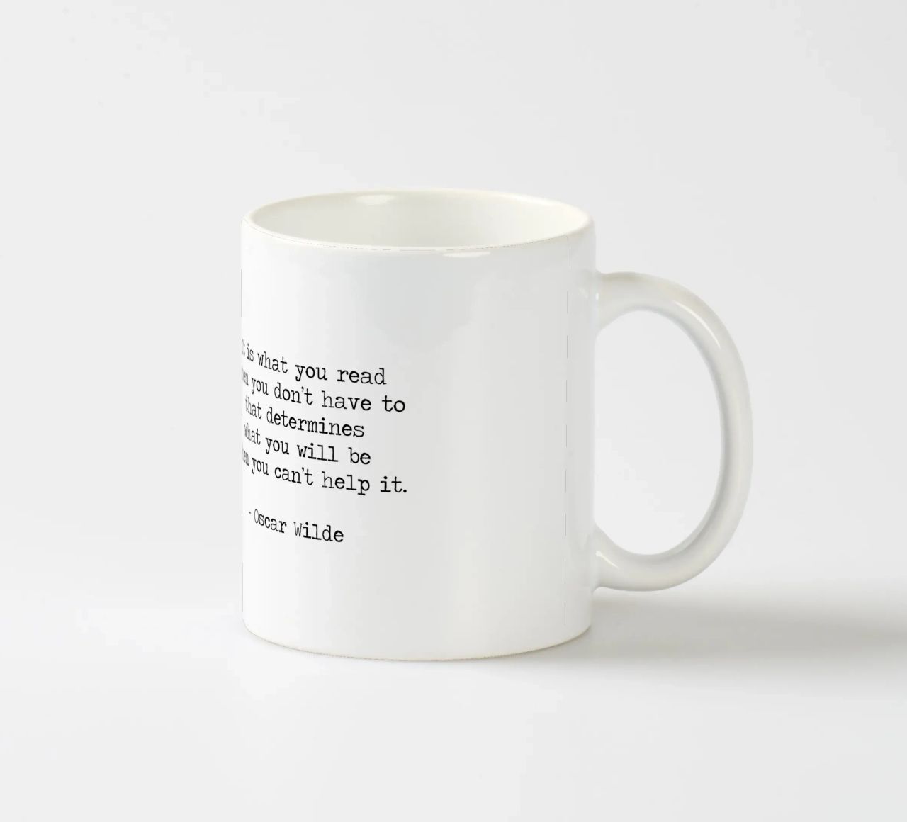 What you read defines you - Oscar Wilde Reading Book Quote tazza in ceramica da Summer Soul Co. - Quotes