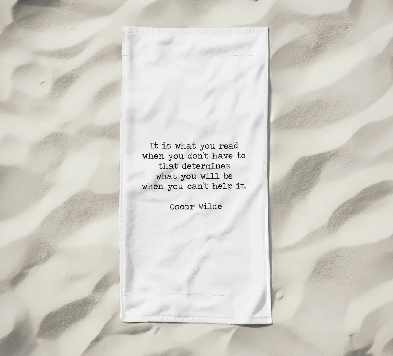 What you read defines you - Oscar Wilde Reading Book Quote telo mare da Summer Soul Co. - Quotes
