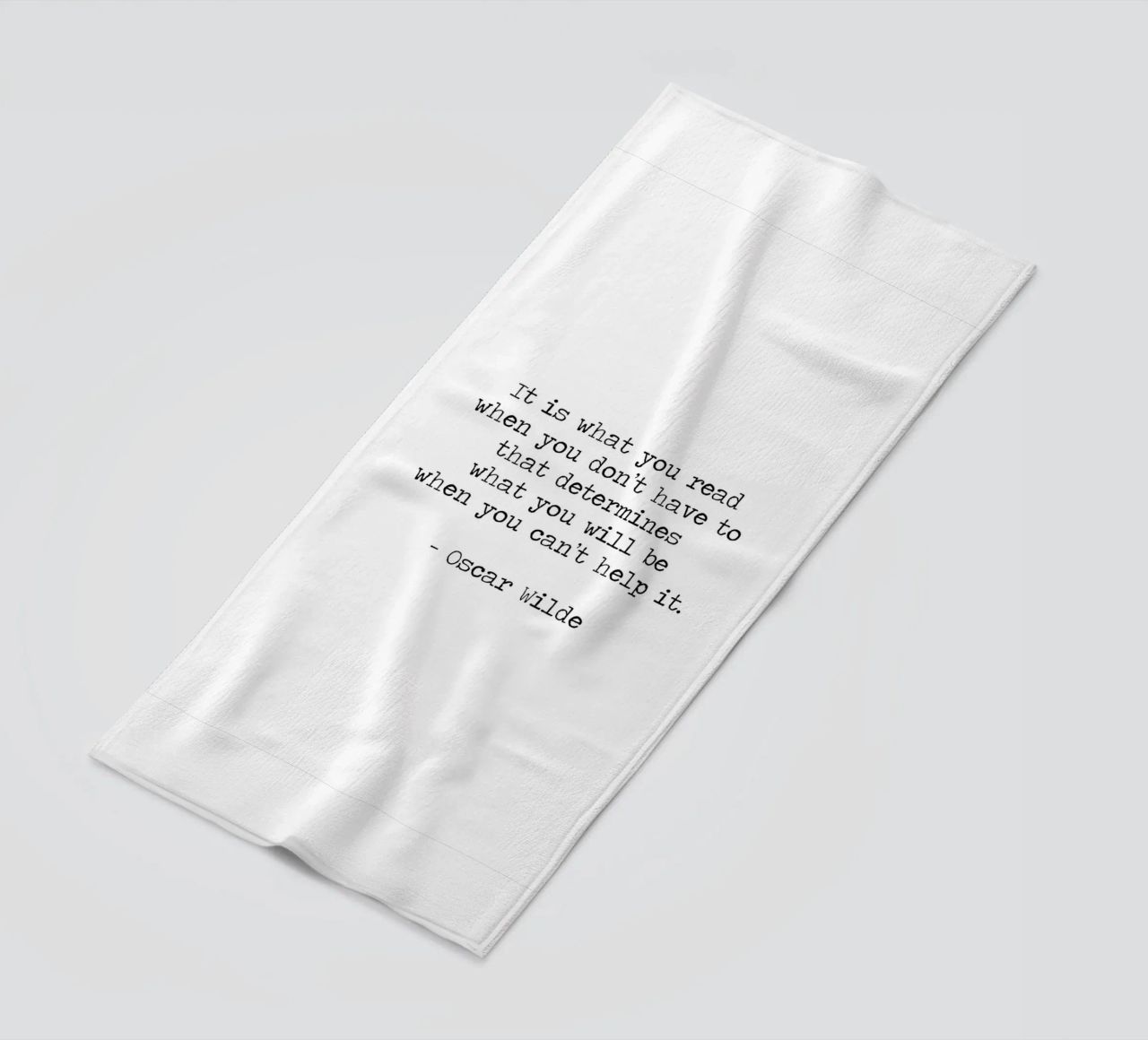 What you read defines you - Oscar Wilde Reading Book Quote telo mare da Summer Soul Co. - Quotes