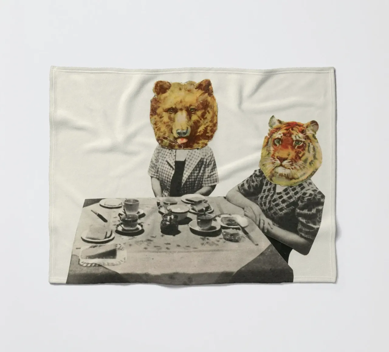 Tea Party coperta in pile da Cassia Beck Collage