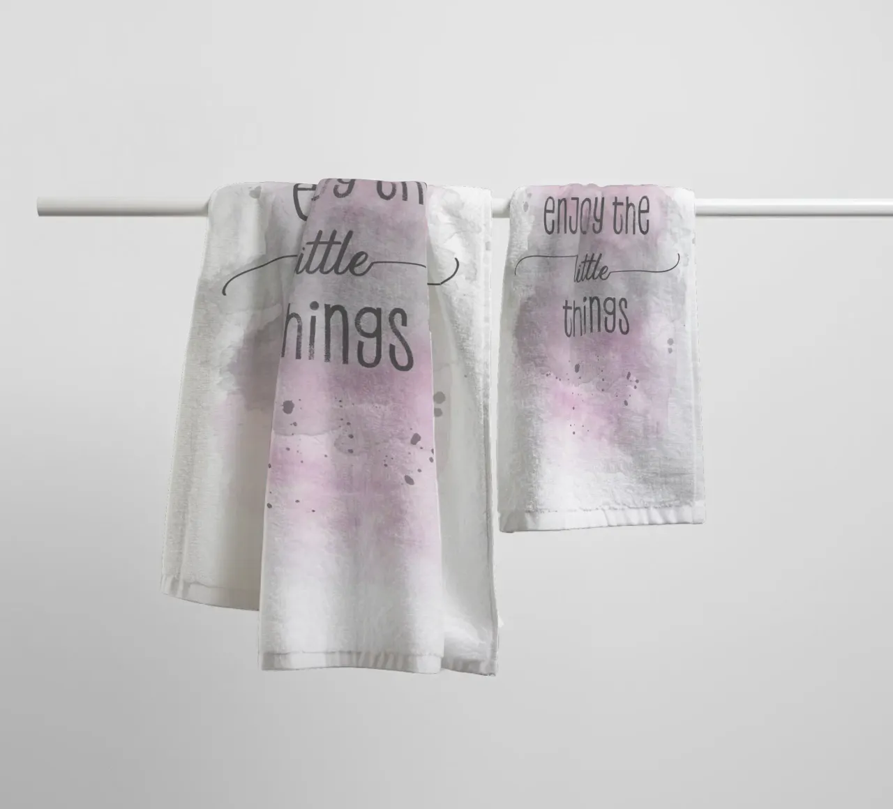 Godetevi le piccole cose | Aquarell rosa asciugamano da bagno da Melanie Viola