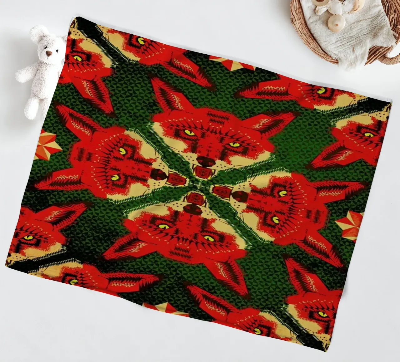 Geometric Fox Pattern Fleecedecke von Chobopop