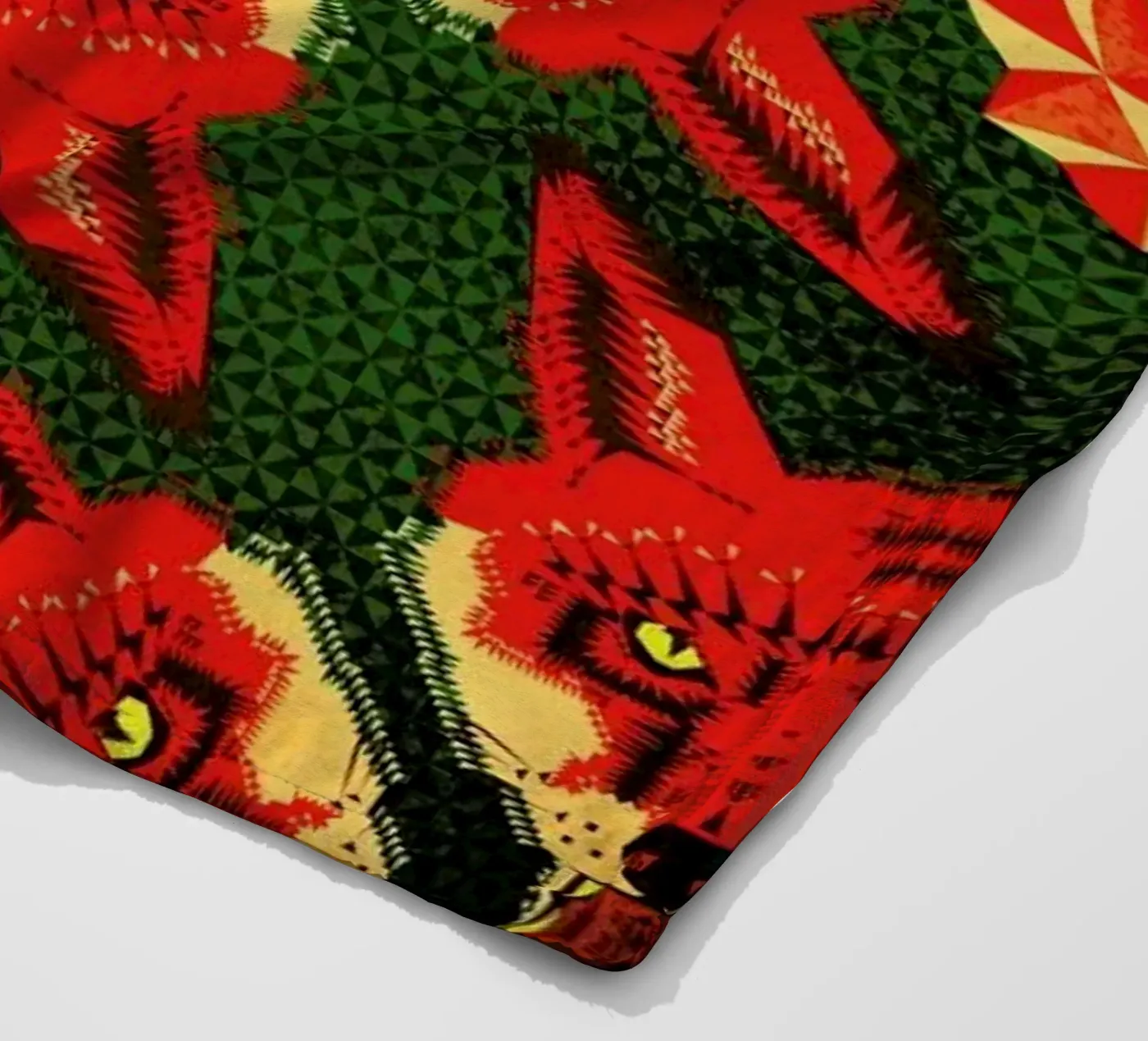 Geometric Fox Pattern Fleecedecke von Chobopop