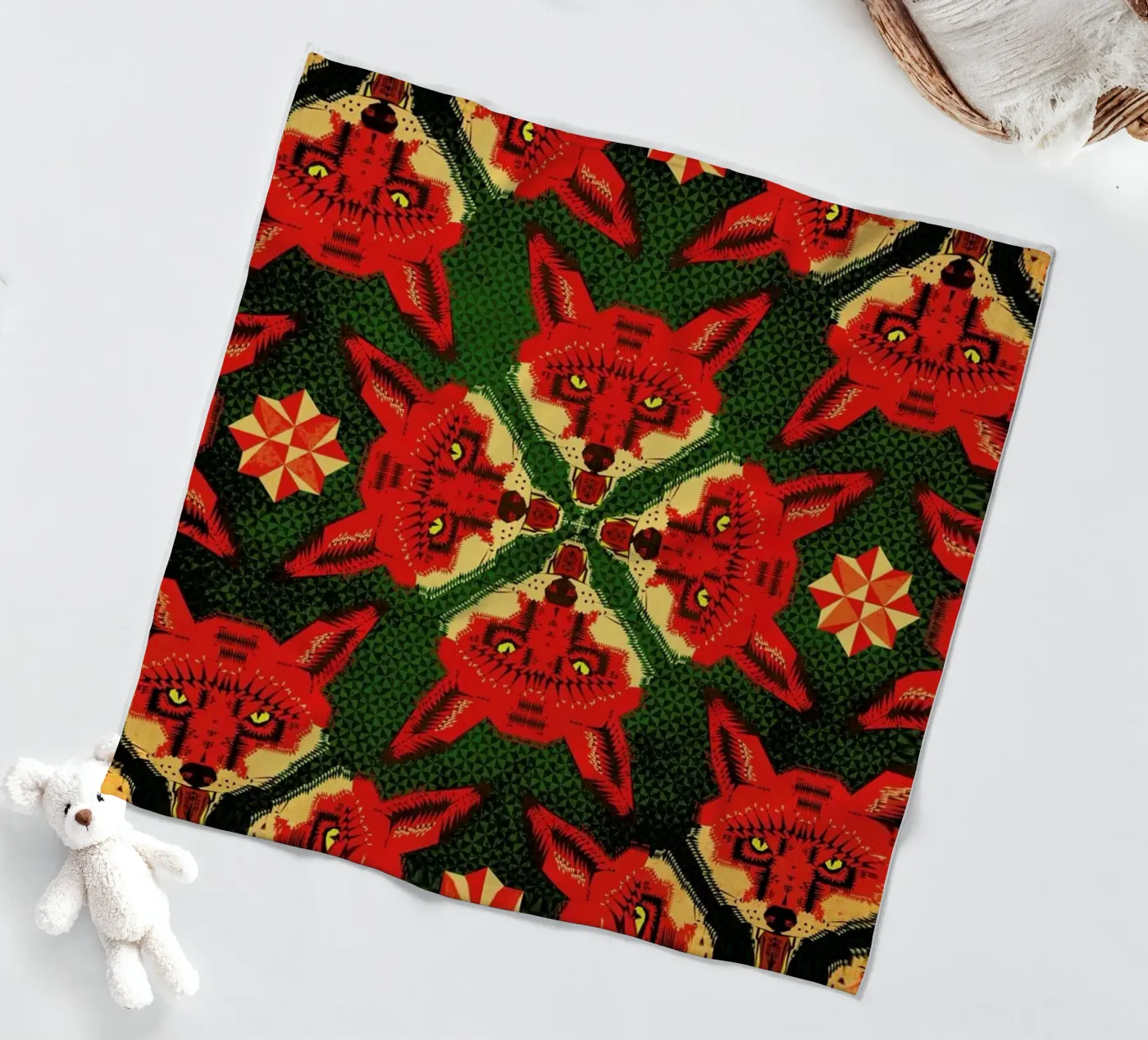 Geometric Fox Pattern Fleecedecke von Chobopop