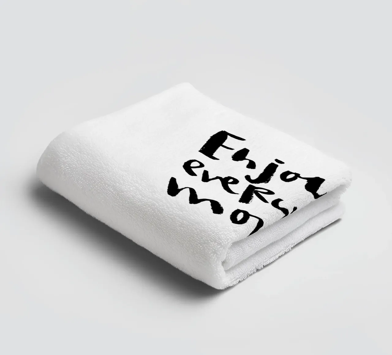 Enjoy Every Moment asciugamano da bagno da Brushmeetspaper