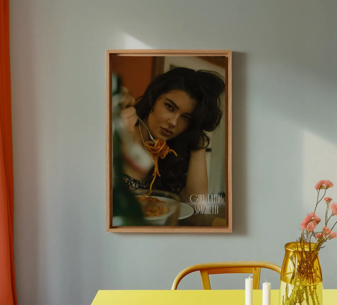 MEISJE DAT SPAGHETTI EET canvas met Baklijst van ArtDesign by KBK