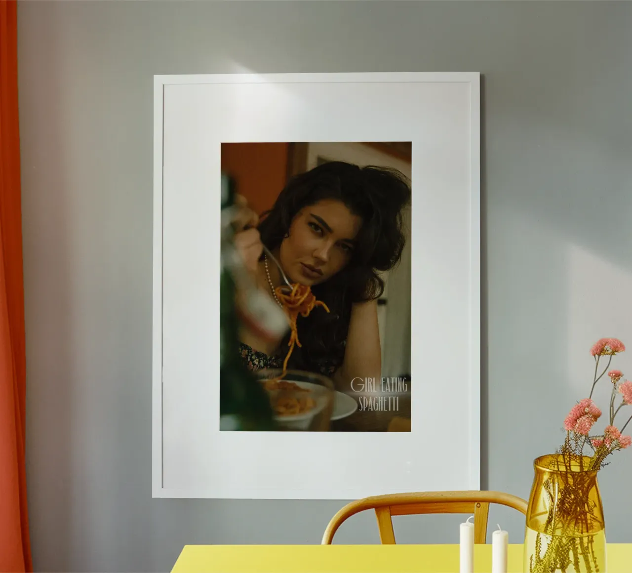 MEISJE DAT SPAGHETTI EET poster van ArtDesign by KBK
