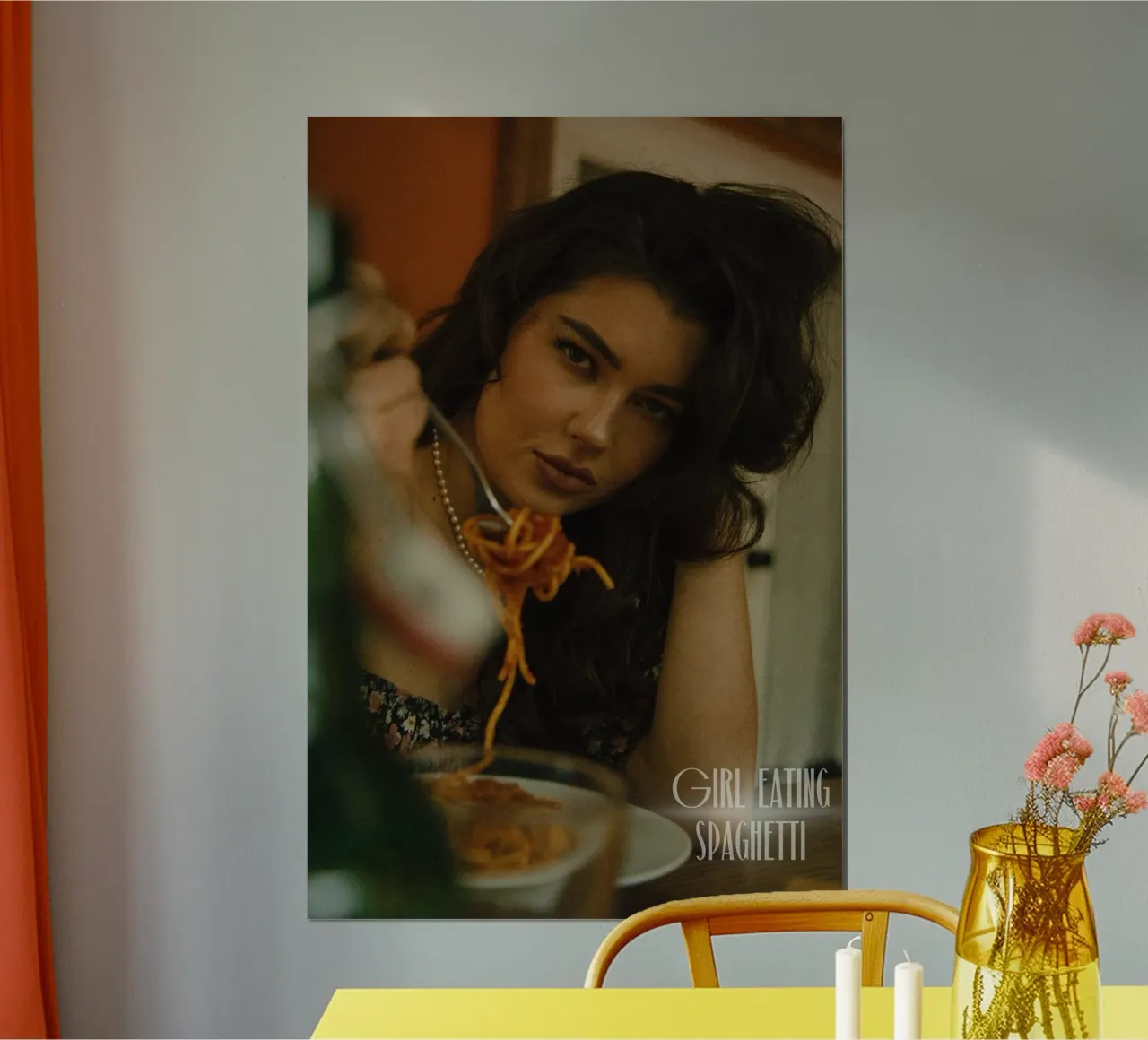 MEISJE DAT SPAGHETTI EET poster van ArtDesign by KBK