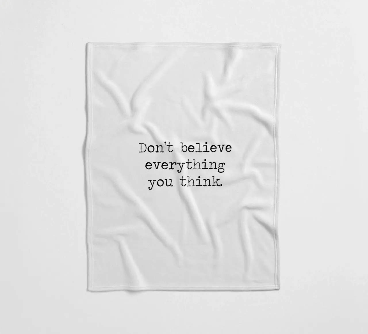 "Non credere a tutto ciò che pensi" Citazione di Mindfulness coperta in pile da Summer Soul Co. - Quotes