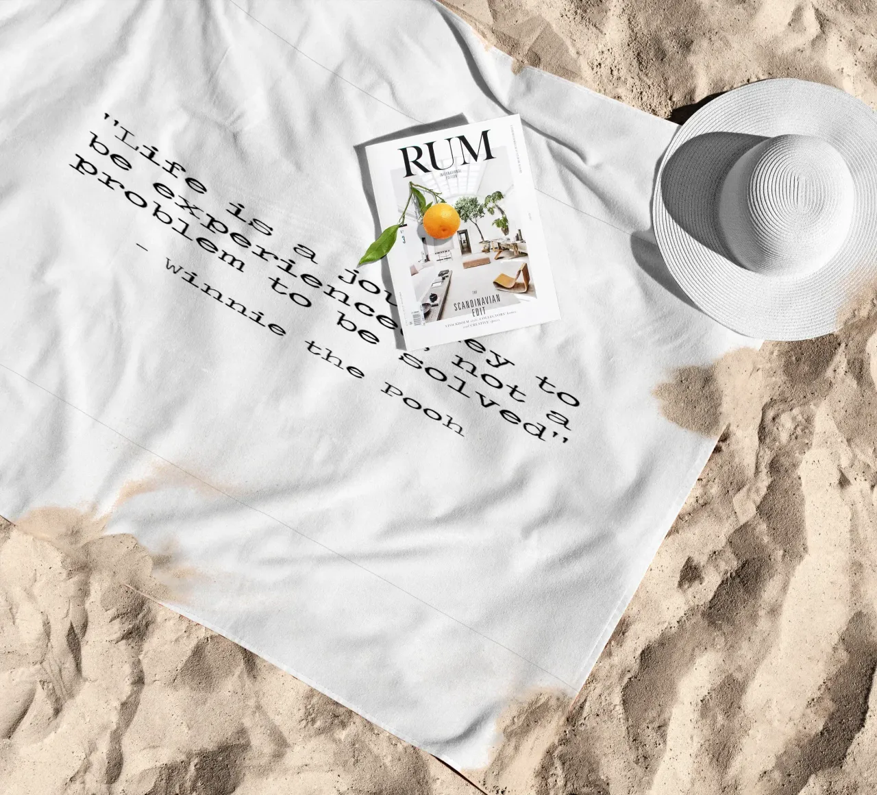 La vita è un viaggio da vivere - Citazione di Winnie The Pooh telo mare da Summer Soul Co. - Quotes