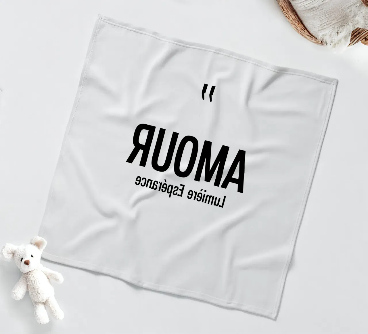 Amour Lumiere Esperance coperta in pile da YV TYPOGRAPHY