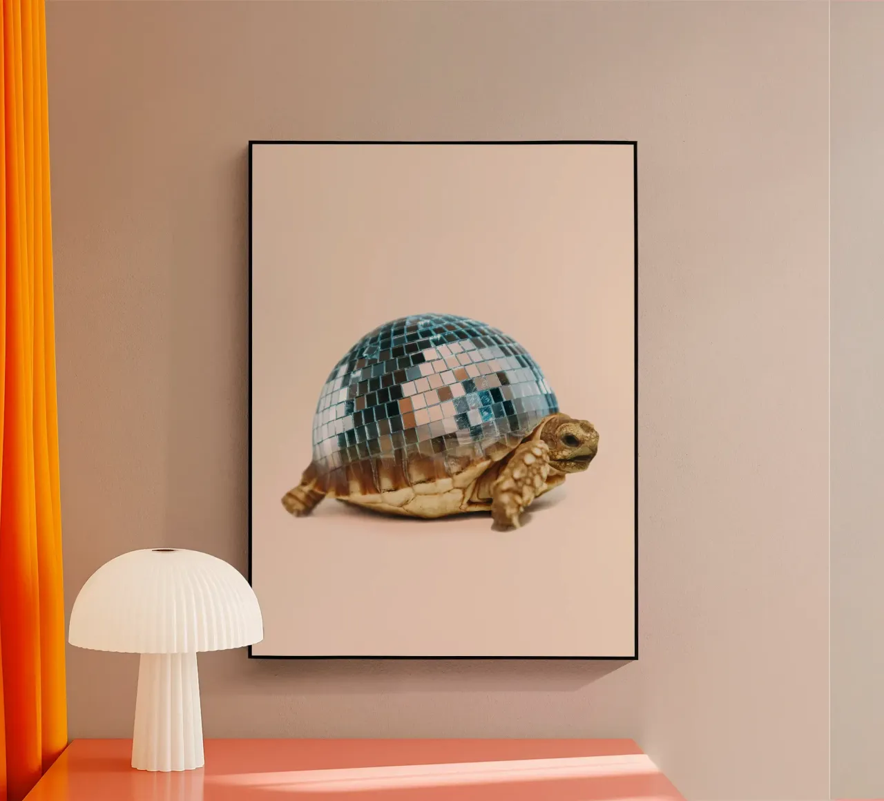 TURTLE DISC acrylic glass by Dagmar Pels