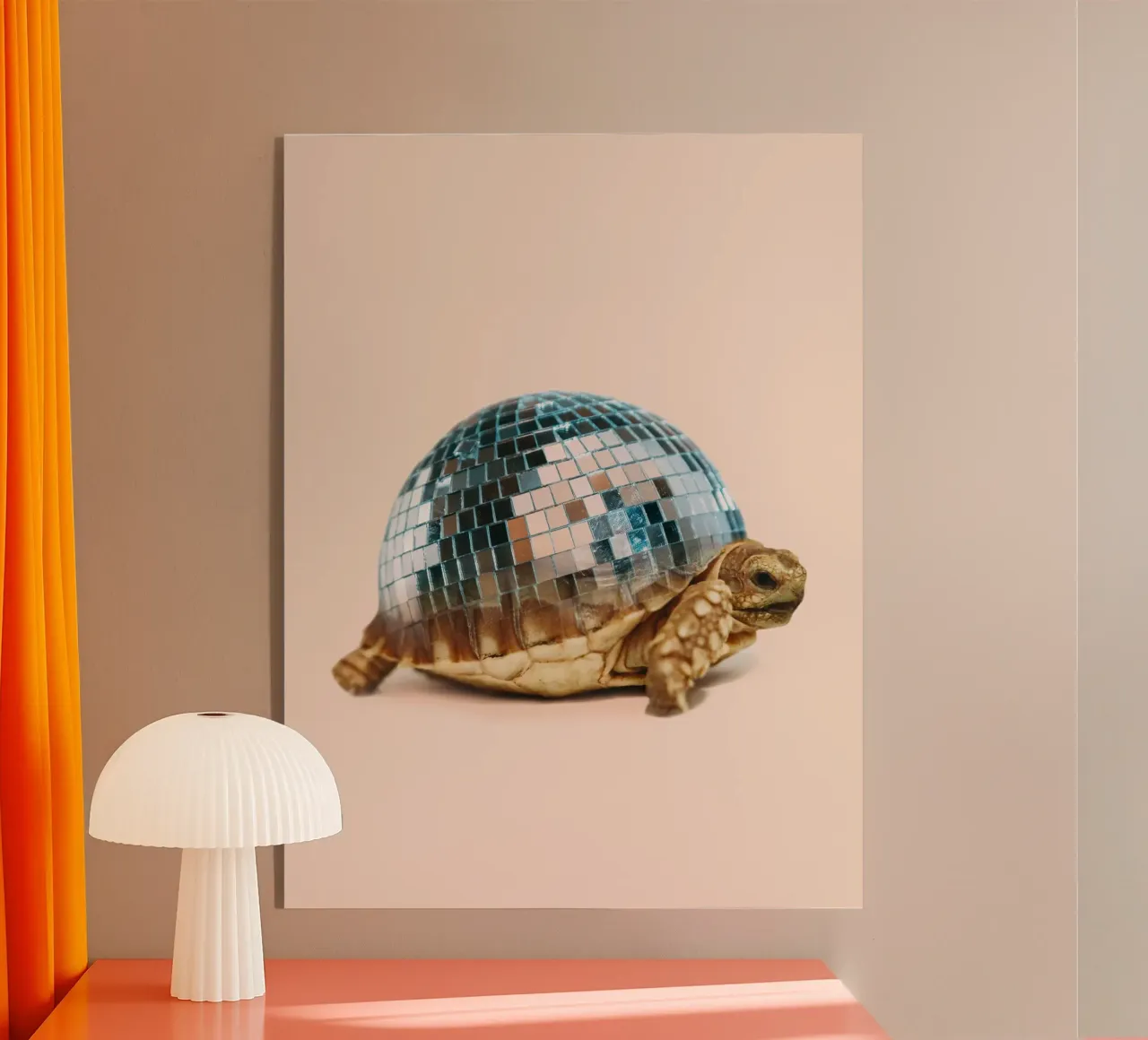 TURTLE DISC acrylic glass by Dagmar Pels