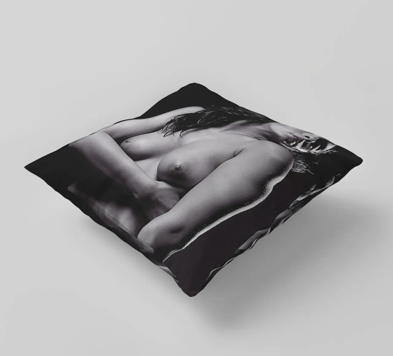 Adele X  posing nude Mono Kissen von Dave Hare Photography