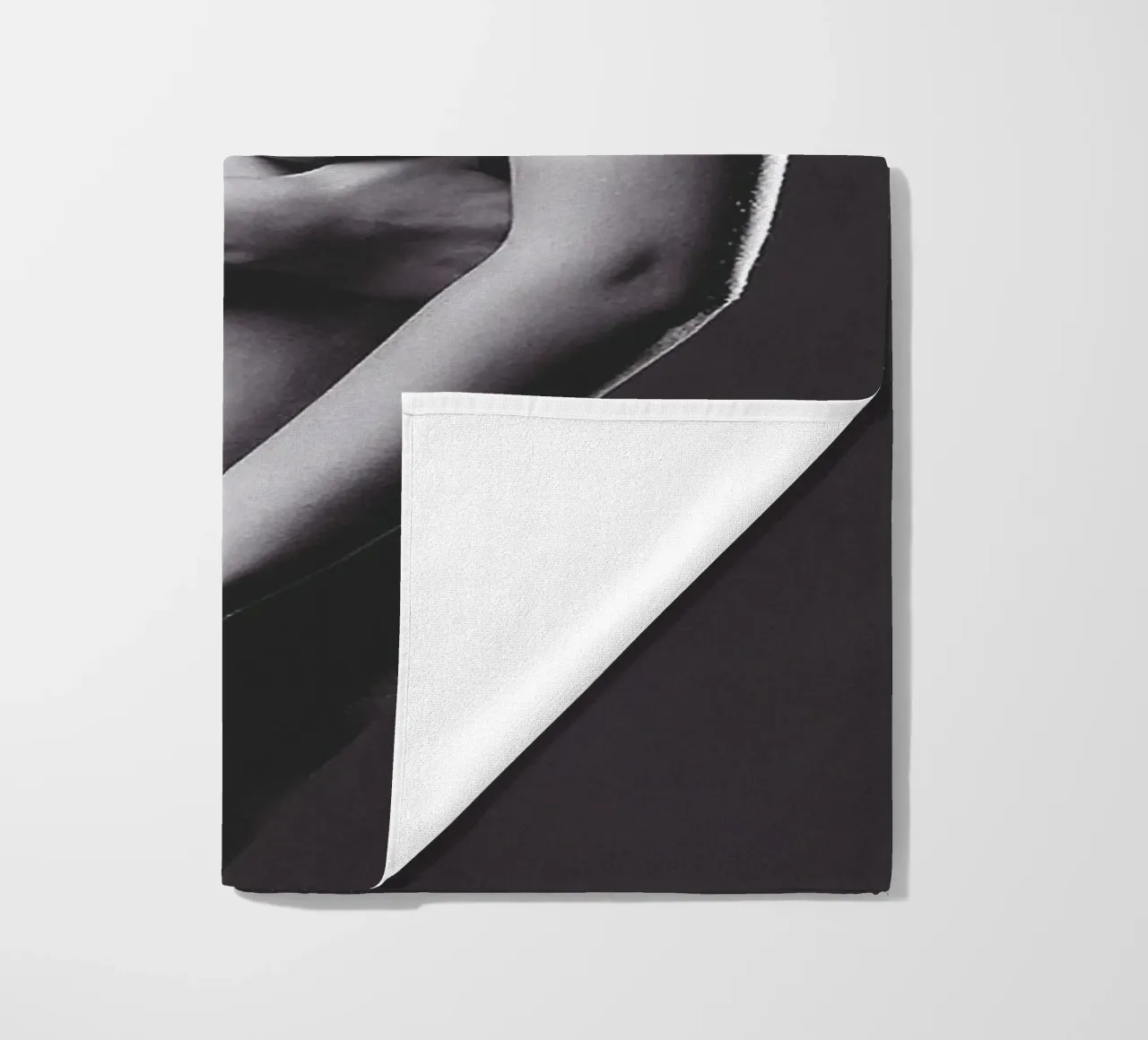 Adele X posing nude Mono telo mare da Dave Hare Photography