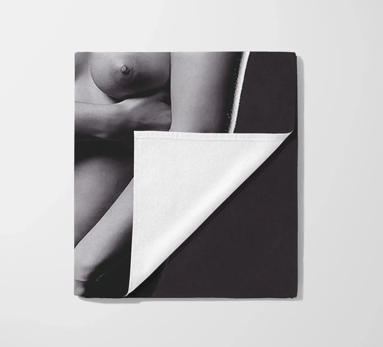 Adele X posing nude Mono telo mare da Dave Hare Photography