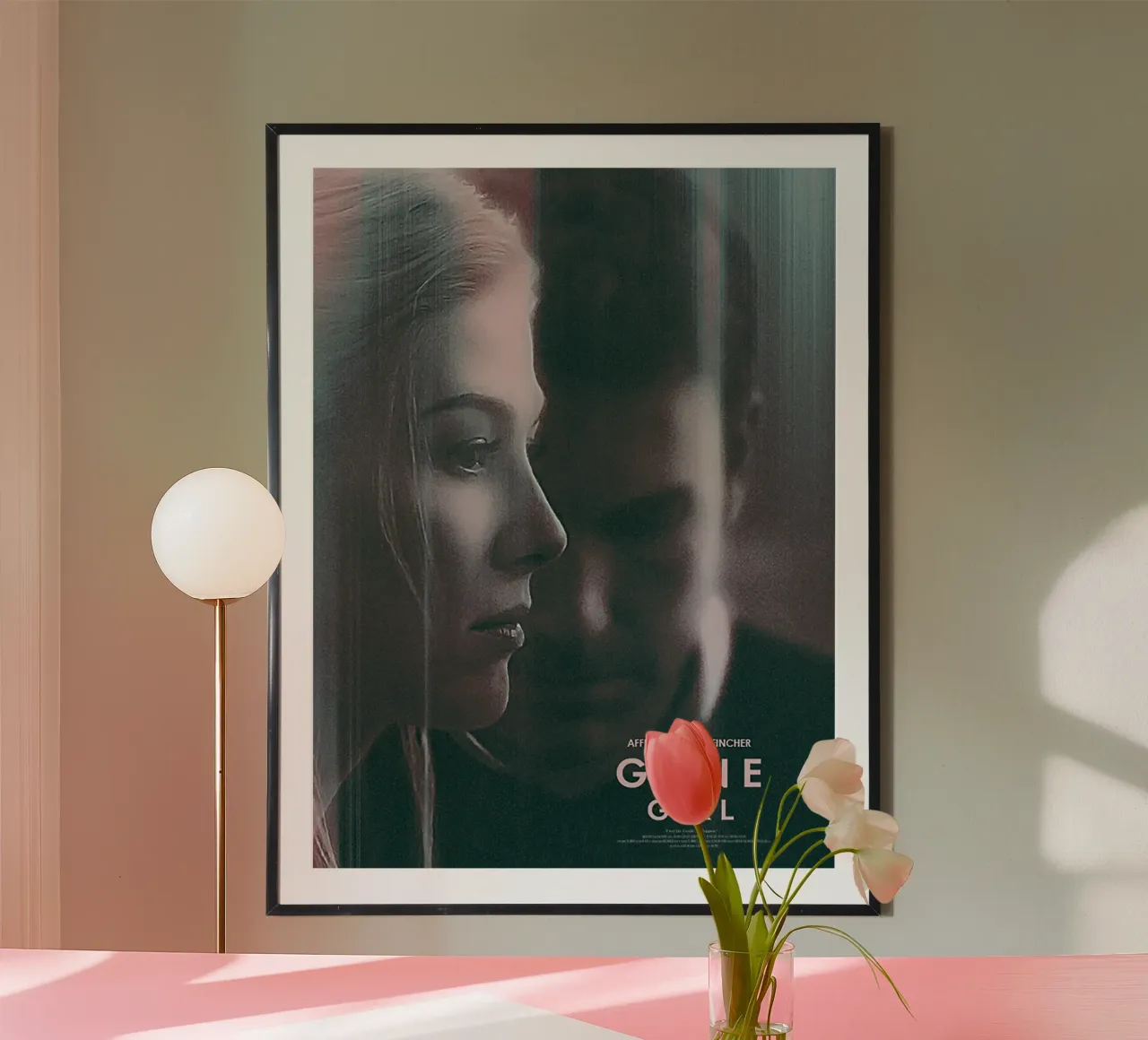 Gone Girl Movie poster con telaio in legno da Attaboy Dsgn
